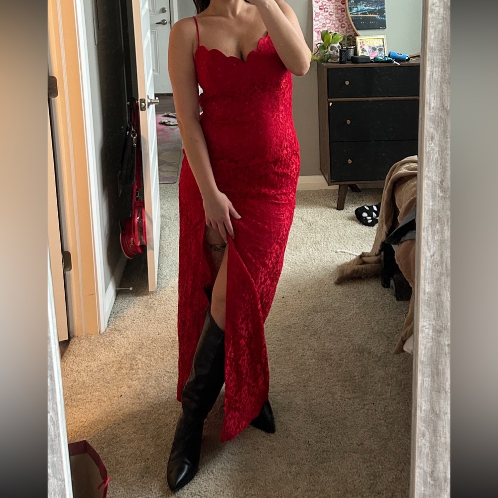 Vintage Scallop Elegant Red Lace Maxi Skirt